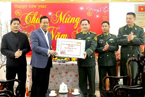 Thường trực Tỉnh ủy thăm, tặng quà tết tại TP Hà Giang, Vị Xuyên, Xín Mần, Hoàng Su Phì