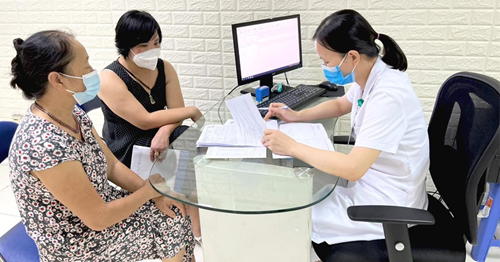 Bệnh viện Thận Hà Nội nêu cao tinh thần phục vụ chăm sóc sức khỏe nhân dân