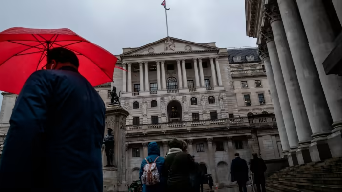 Ngân hàng Trung ương Anh tăng lãi suất lần thứ 10 liên tiếp