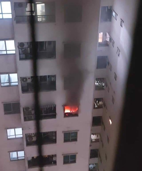 Cháy chung cư tại Linh Đàm Hà Nội , 120 người thoát nạn