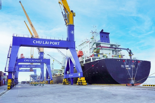 Cảng Chu Lai nhộn nhịp những chuyến hàng đầu năm
