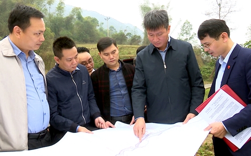 Yên Bái Kiểm tra tiến độ các công trình, dự án tại thị xã Nghĩa Lộ và huyện Văn Chấn