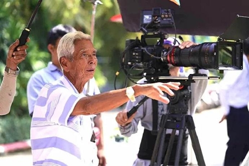 Đạo diễn truyền hình lớn tuổi nhất thế giới
