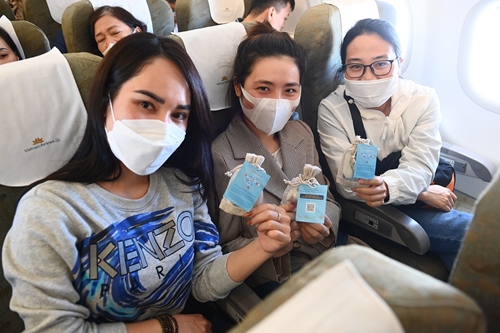 Chuyến bay đặc biệt dịp Quốc tế Phụ nữ của Vietnam Airlines