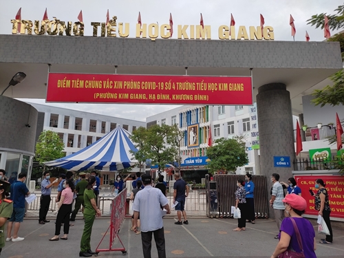 Hà Nội 56 học sinh trường Tiểu học Kim Giang có biểu hiện ngộ độc thực phẩm