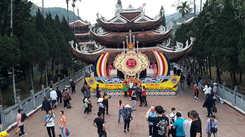Lễ hội Chùa Hương năm 2023 thu hút hơn 1 triệu lượt du khách
