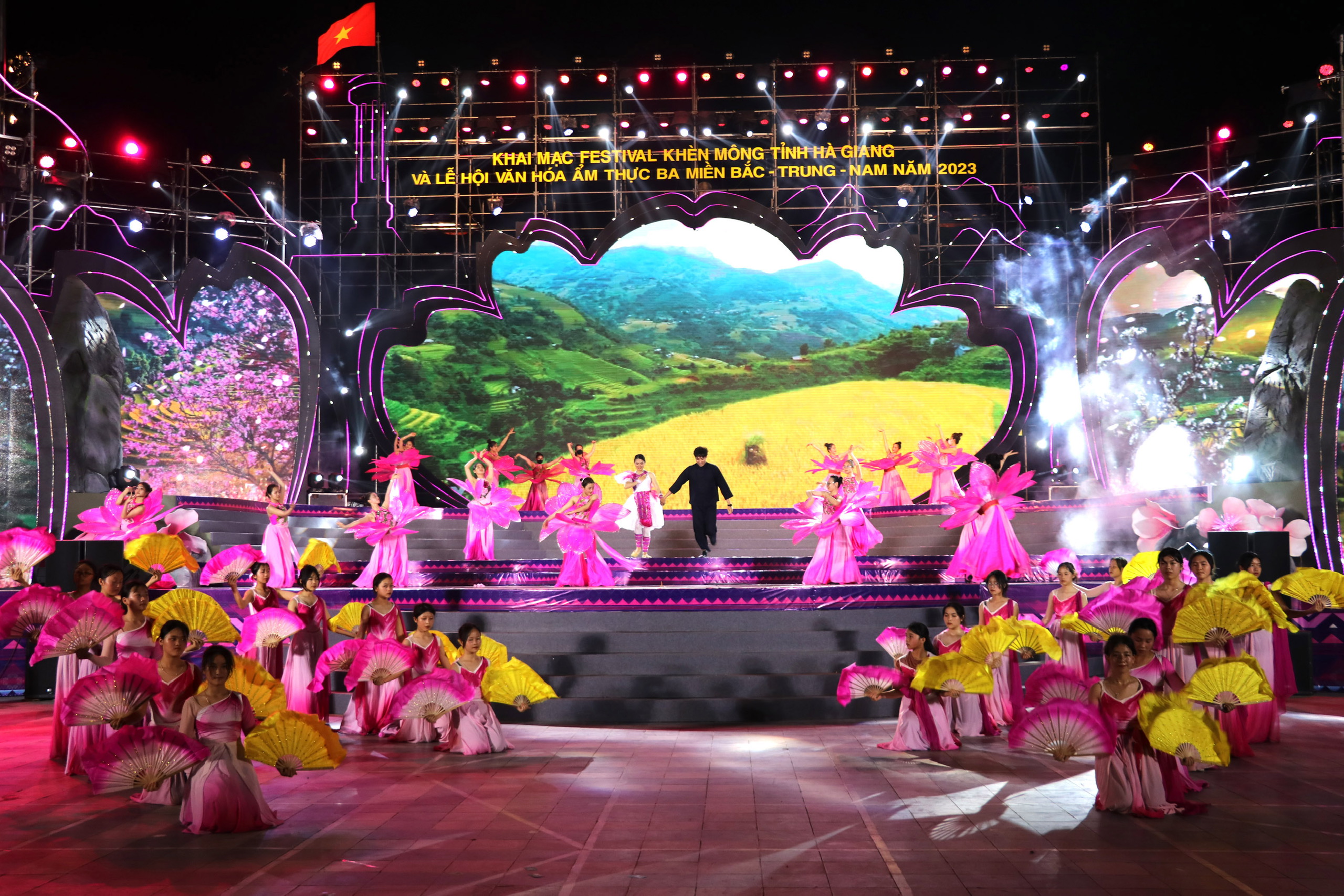Hà Giang: Khai mạc Festival Khèn Mông và Lễ hội ẩm thực 3 miền Bắc - Trung - Nam năm 2023