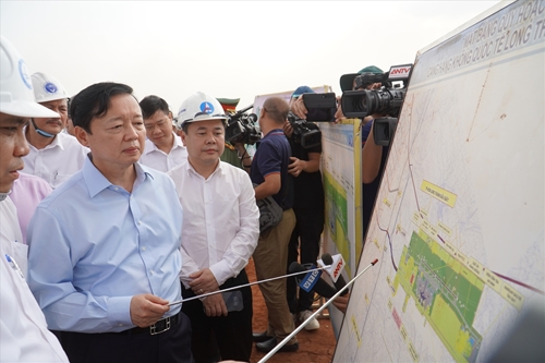 Kết luận của Phó Thủ tướng Trần Hồng Hà tại cuộc họp triển khai thực hiện Dự án Cảng HK quốc tế Long Thành