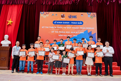 Nhiều học sinh Việt Nam đạt giải cao trong các kỳ thi Toán học quốc tế