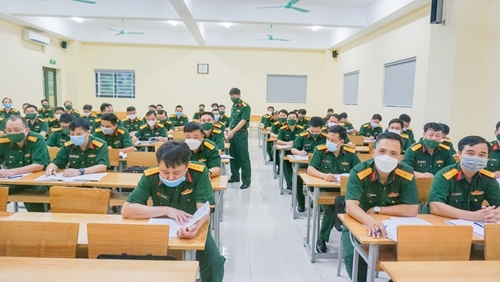 Vận dụng giữa lý luận và thực tiễn ở các nhà trường Quân đội