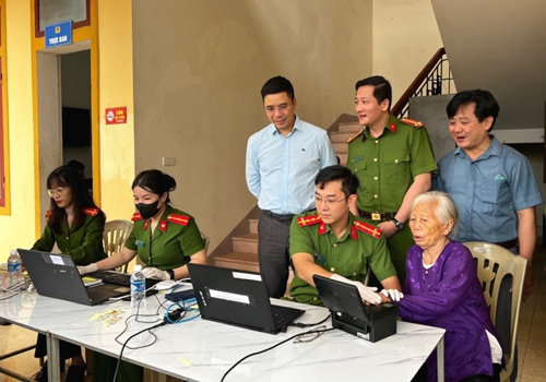Công an tỉnh Hà Tĩnh hoàn thành cấp hơn 1 triệu CCCD gắn chíp trên toàn địa bàn