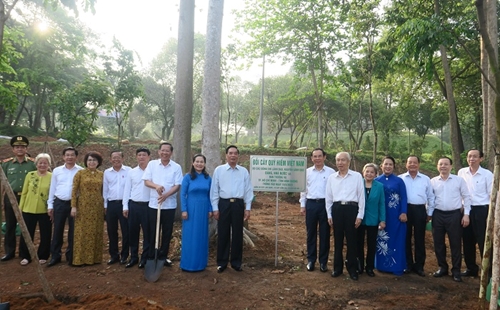 TP Hồ Chí Minh phát động “Tết trồng cây đời đời nhớ ơn Bác Hồ”