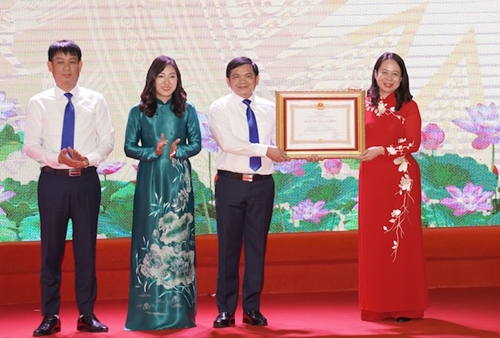 Phó Chủ tịch nước Võ Thị Ánh Xuân dự lễ kỷ niệm 40 năm ngày thành lập Trường Lê Duẩn