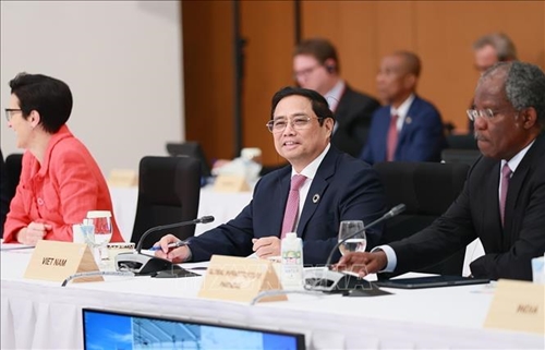 Thủ tướng Phạm Minh Chính dự và phát biểu tại phiên thứ hai Hội nghị thượng đỉnh G7 mở rộng