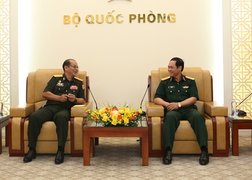 Thượng tướng Vũ Hải Sản tiếp Đoàn Tổng cục Hậu cần QĐND Lào