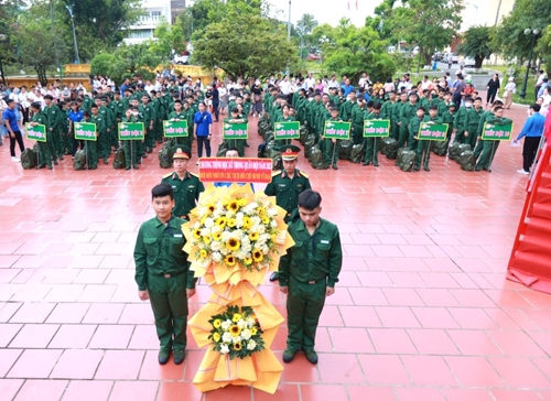 Đà Nẵng 150 học viên tham gia chương trình “Học kỳ trong quân đội”
