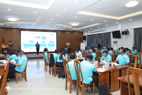 Khai mạc Hội thảo phát triển các giải bóng đá chuyên nghiệp Việt Nam