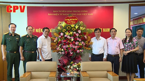 Lãnh đạo Ban Tuyên giáo Trung ương thăm, chúc mừng Báo điện tử Đảng Cộng sản Việt Nam nhân dịp 21 6