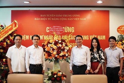 Siết chặt quan hệ hợp tác tuyên truyền giữa Vĩnh Phúc và Báo điện tử Đảng Cộng sản Việt Nam