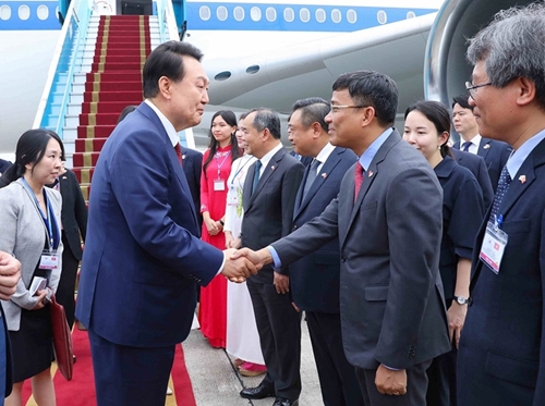 Tổng thống Hàn Quốc bắt đầu thăm cấp Nhà nước tới Việt Nam