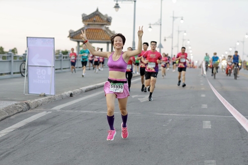 Hàng ngàn người tham gia giải chạy Hue Marathon 2023