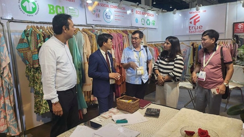 Việt Nam - Ấn Độ thúc đẩy hợp tác trong lĩnh vực nguyên vật liệu dệt may và thời trang