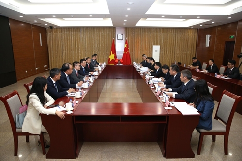 Bộ trưởng Bộ Công Thương Nguyễn Hồng Diên hội đàm với Tổng cục trưởng Tổng cục Quản lý giám sát thị trường quốc gia Trung Quốc