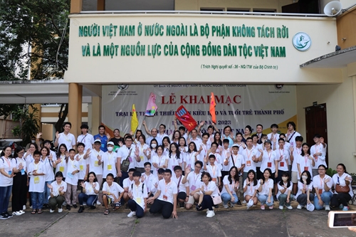 Trại hè giúp thanh thiếu niên kiều bào thêm yêu đất nước và con người Việt Nam