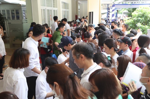 Thủ tướng yêu cầu báo cáo việc tuyển sinh lớp 10 công lập của Hà Nội