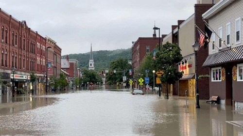 Tổng thống Mỹ ban bố tình trạng khẩn cấp ở bang Vermont do mưa lũ