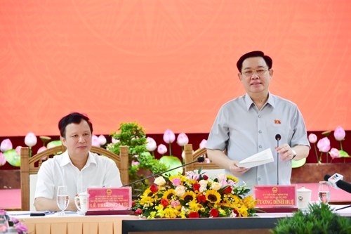 Chủ tịch Quốc hội làm việc với Ban Thường vụ Tỉnh ủy Thừa Thiên Huế