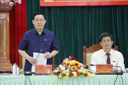 Chủ tịch Quốc hội Vương Đình Huệ làm việc với Ban Thường vụ Tỉnh ủy Quảng Trị
