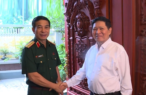 Đại tướng Phan Văn Giang thăm các đồng chí nguyên lãnh đạo Quân đội