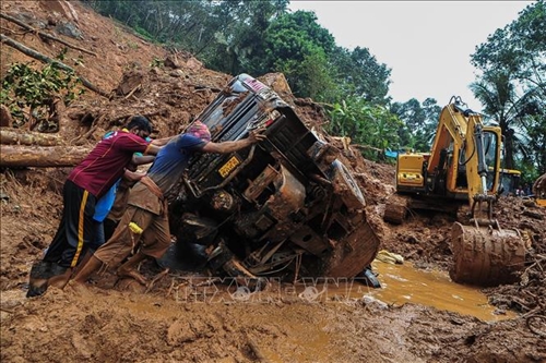 Sạt lở đất tại Ấn Độ khiến khoảng 100 người mất tích