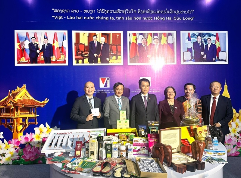 Khai mạc Hội chợ Thương mại Việt - Lào 2023