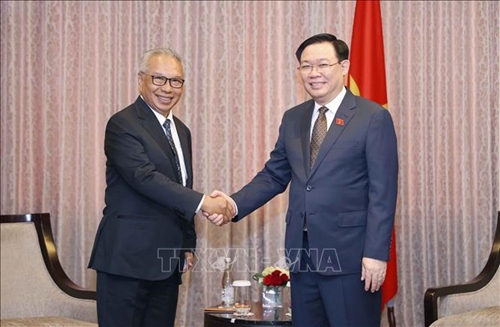 Chủ tịch Quốc hội Vương Đình Huệ tiếp lãnh đạo các tập đoàn kinh tế lớn của Indonesia