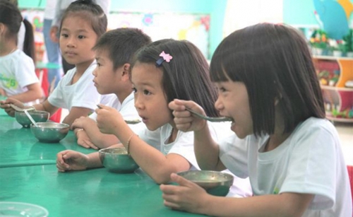 Thái Bình Phấn đấu đến năm 2025 giảm tỷ lệ suy dinh dưỡng thấp còi trẻ em dưới 5 tuổi xuống dưới 17