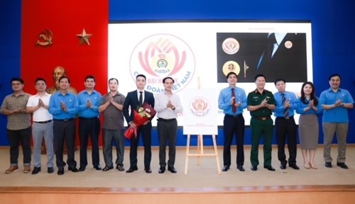 Trao giải cuộc thi Thiết kế biểu trưng và tranh cổ động Đại hội XIII Công đoàn Việt Nam
