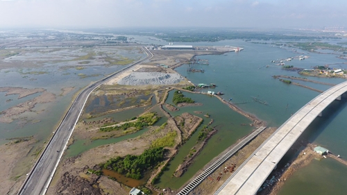 Cảng cạn Phú Mỹ chính thức đi vào hoạt động