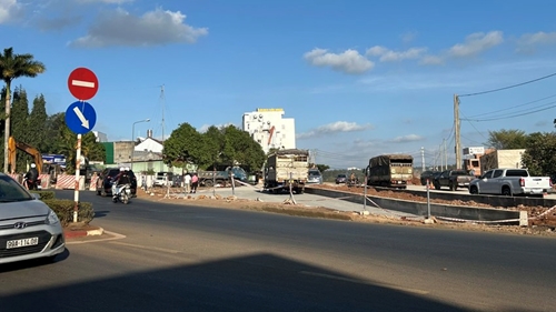 Gia hạn hoàn thành đường Đông Tây thành phố Buôn Ma Thuột