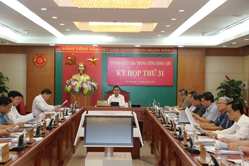 Đề nghị Bộ Chính trị xem xét kỷ luật 2 Ủy viên Trung ương Đảng