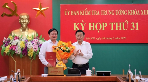 Đồng chí Nguyễn Văn Quyết giữ chức Phó Chủ nhiệm Ủy ban Kiểm tra Trung ương