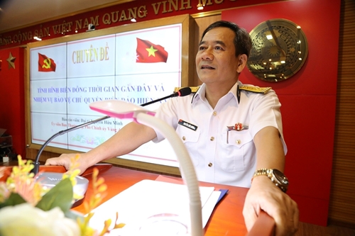 Tuyên truyền biển, đảo cho hơn 100 báo cáo viên tỉnh Khánh Hoà