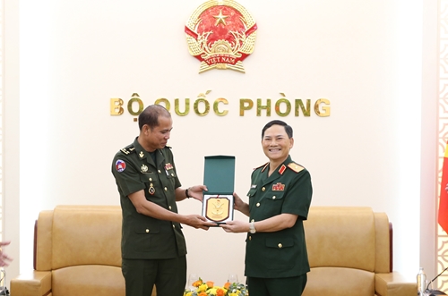 Tăng cường hợp tác giữa Cục Tác chiến quân đội hai nước Việt Nam - Campuchia