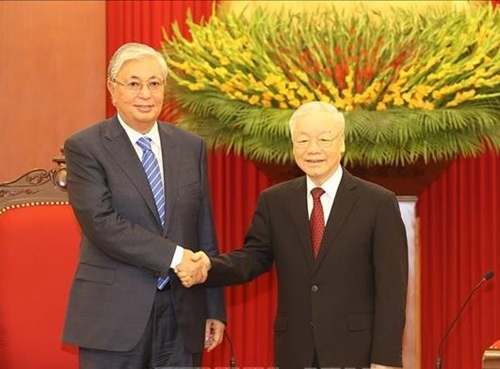 Đưa quan hệ hữu nghị truyền thống Việt Nam - Kazakhstan lên tầm cao mới