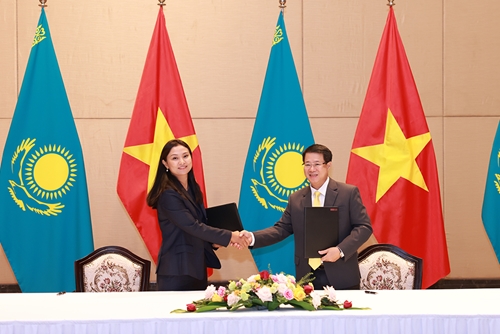 Việt Nam - Kazakhstan ký kết các văn kiện hợp tác thương mại