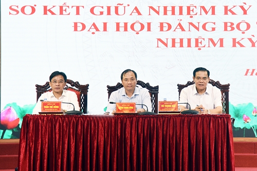 Sơ kết giữa nhiệm kỳ thực hiện Nghị quyết Đại hội Đảng bộ tỉnh Hà Tĩnh lần thứ XIX