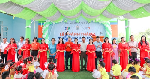 Những mầm non tương lai của tỉnh Phú Yên yên tâm học trong ngôi trường mới