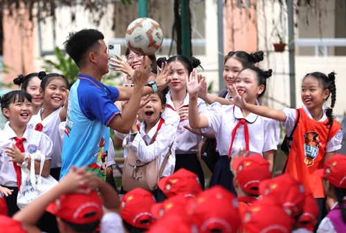1 200 thiếu nhi Đắk Lắk vui ngày hội “Thiếu nhi Việt Nam - Học tập tốt, rèn luyện chăm”