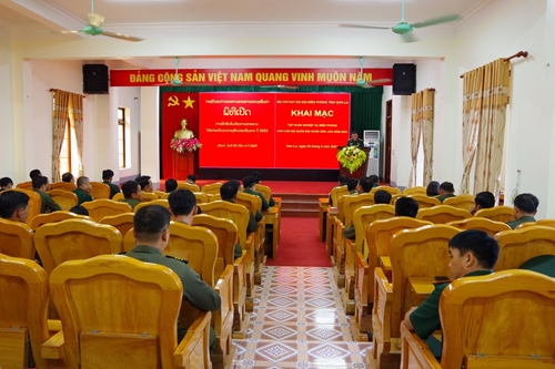 Tập huấn nghiệp vụ Biên phòng cho cán bộ Lào